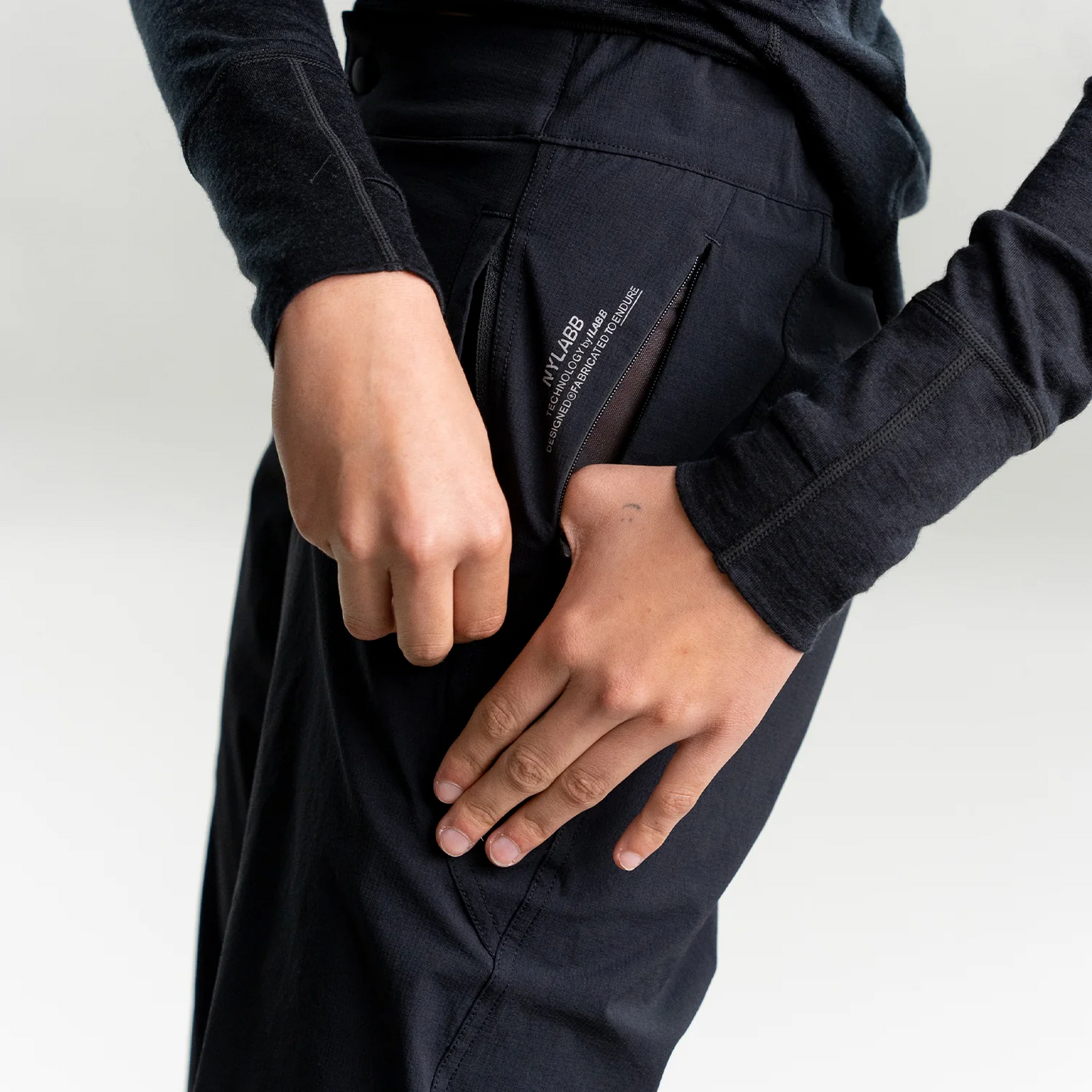 Terrain Pant - Women's BLACK